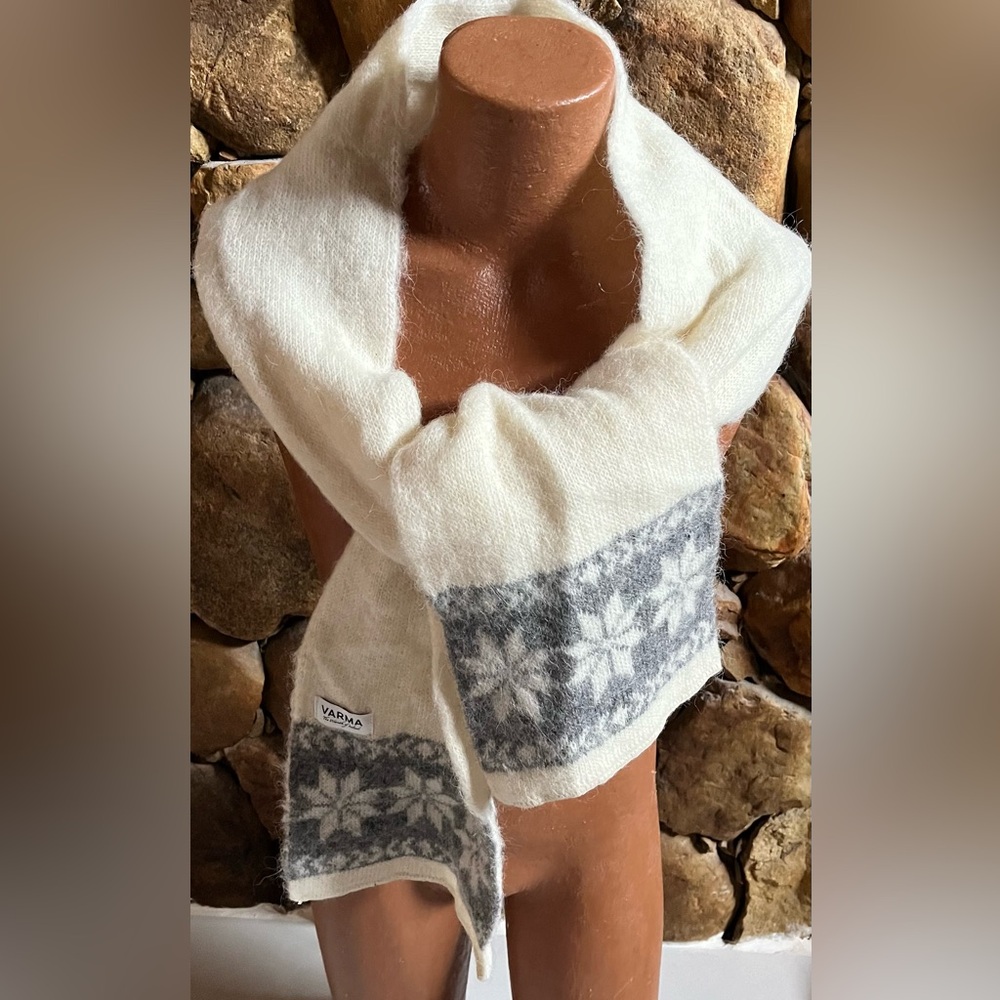 Varma Icelandic Wool Snowflake Scarf Unisex  - NWT